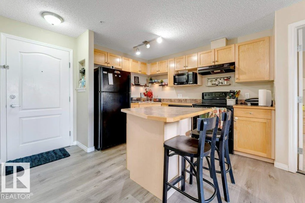 #233 3425 19 ST NW, Edmonton