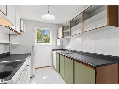 Photo 2 of #301 9505 77 AV NW