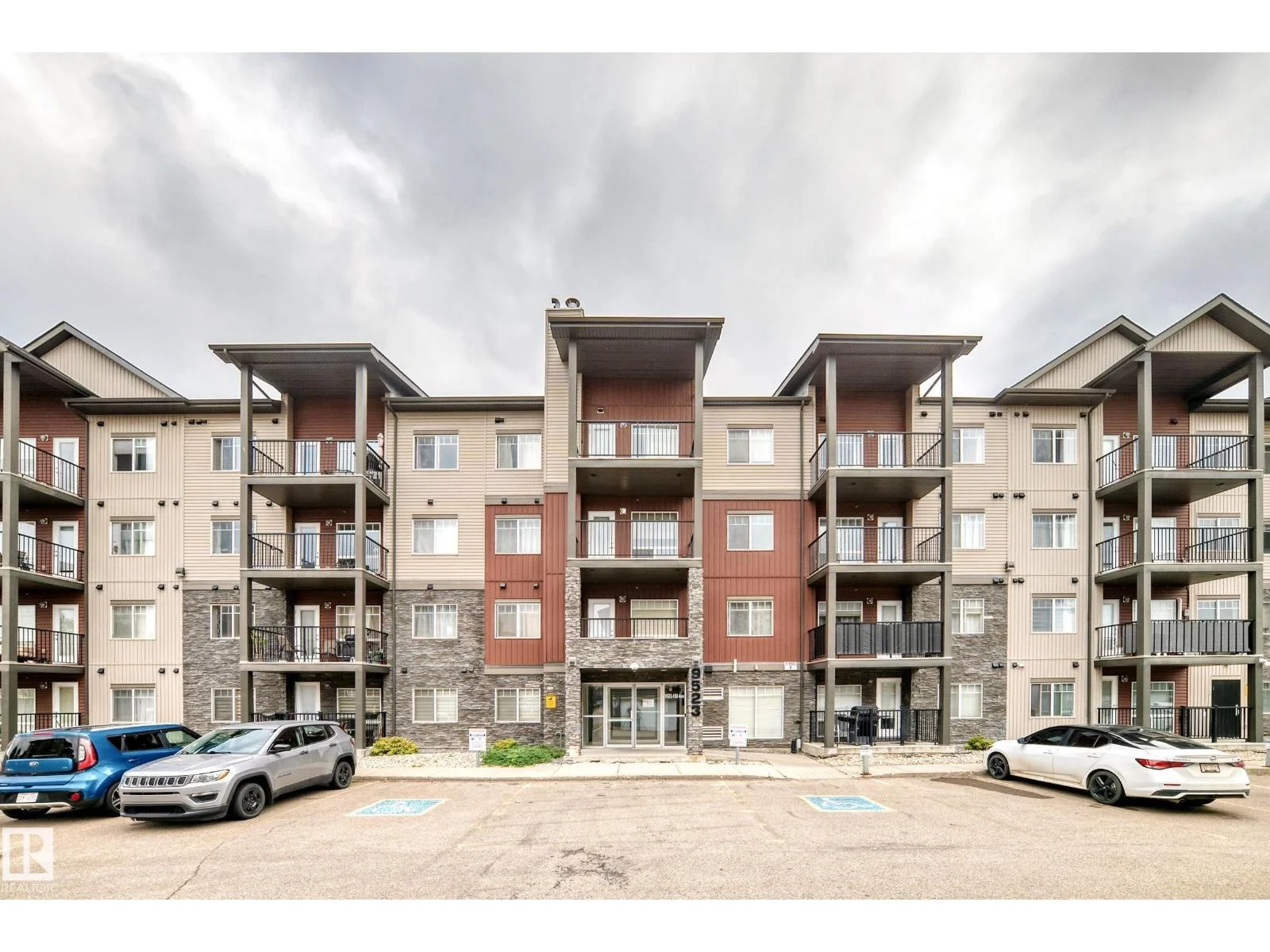 #302 9523 160 AV NW, Edmonton