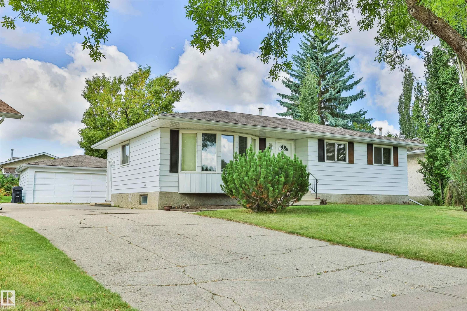 9 HAWKINS CR, Sherwood Park