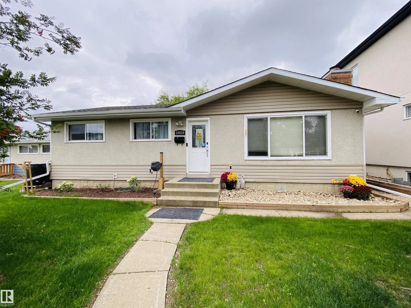 10419 52 AV NW, Edmonton