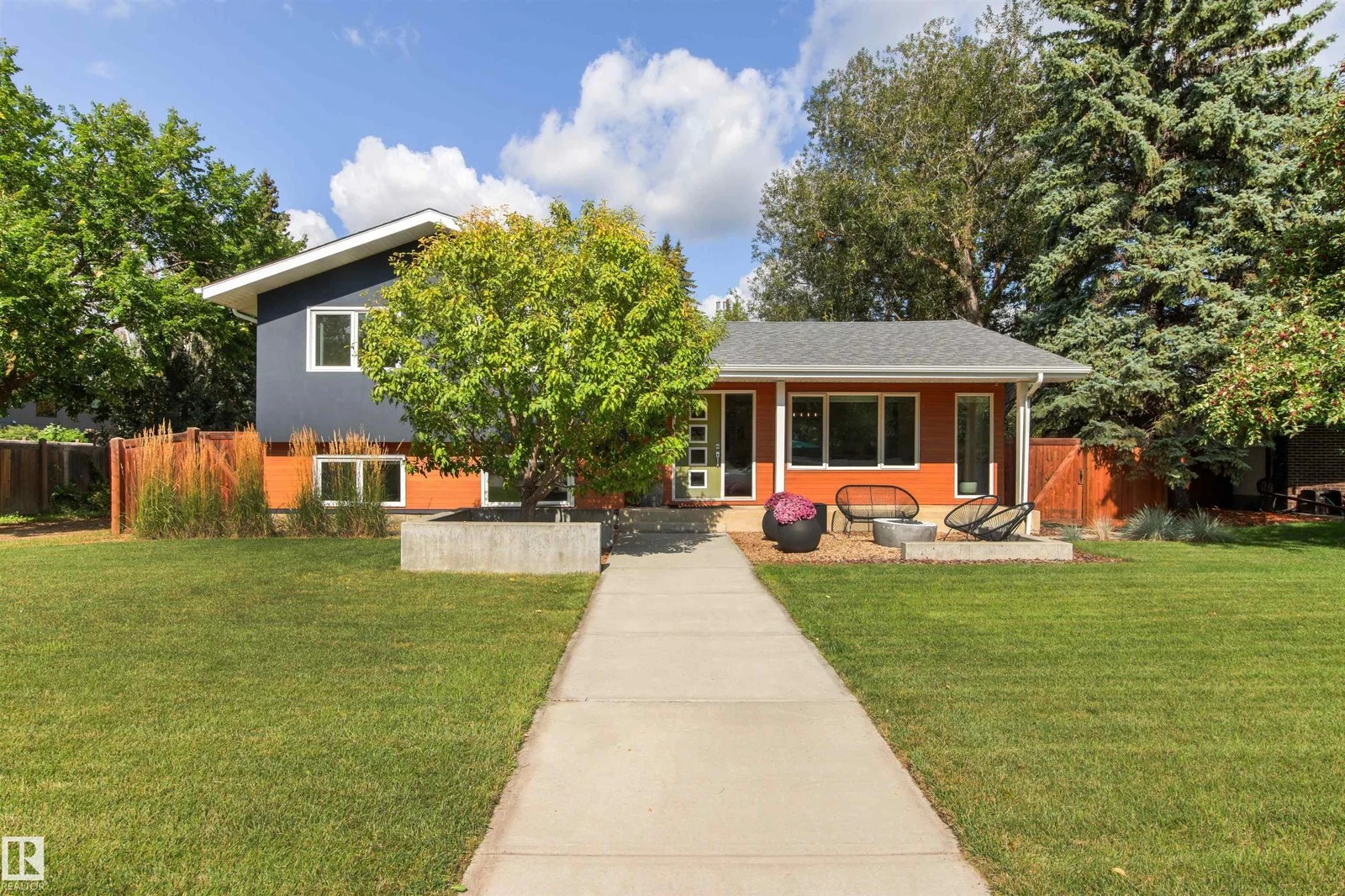 12648 52 AV NW, Edmonton