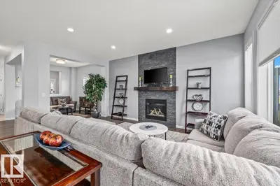 Photo 3 of 1021 Coopers Hawk Link NW