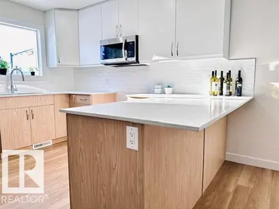 Photo 2 of 4845 115 AV NW
