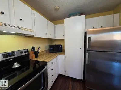 Photo 3 of 3503 42A AV NW