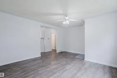 Photo 4 of 11934 87 ST NW