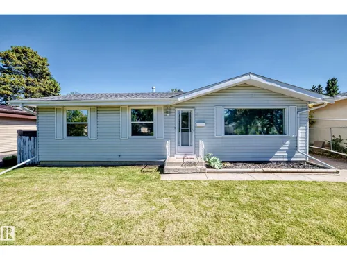 3 GRANTHAM PL