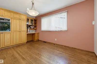 Photo 4 of 13908 89A AV NW