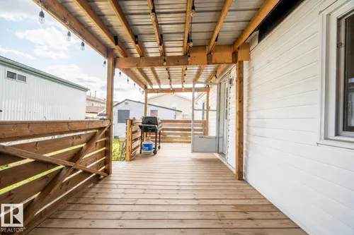 1215 Lake Vista Crescent