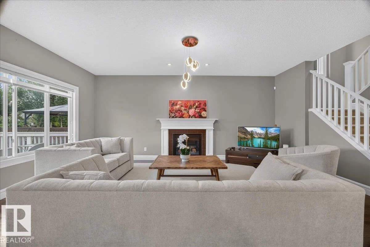 11408 15 AV SW, Edmonton
