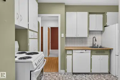 Photo 3 of 6261 112A ST NW