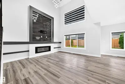 Photo 3 of 3207 160 ST SW
