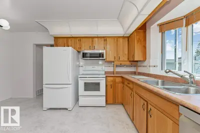 Photo 3 of 11415 56 AV NW