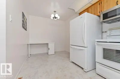 Photo 4 of 11415 56 AV NW
