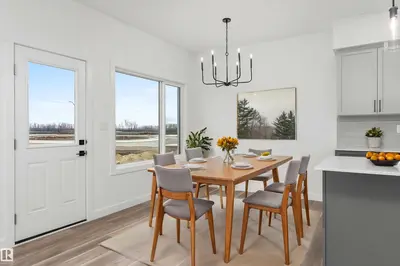 Photo 3 of 21143 21 AV NW