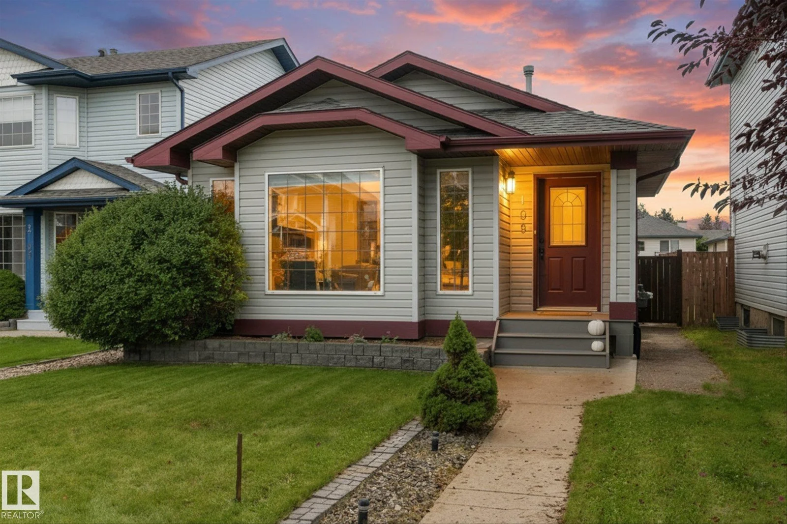 2109 37 AV NW NW, Edmonton