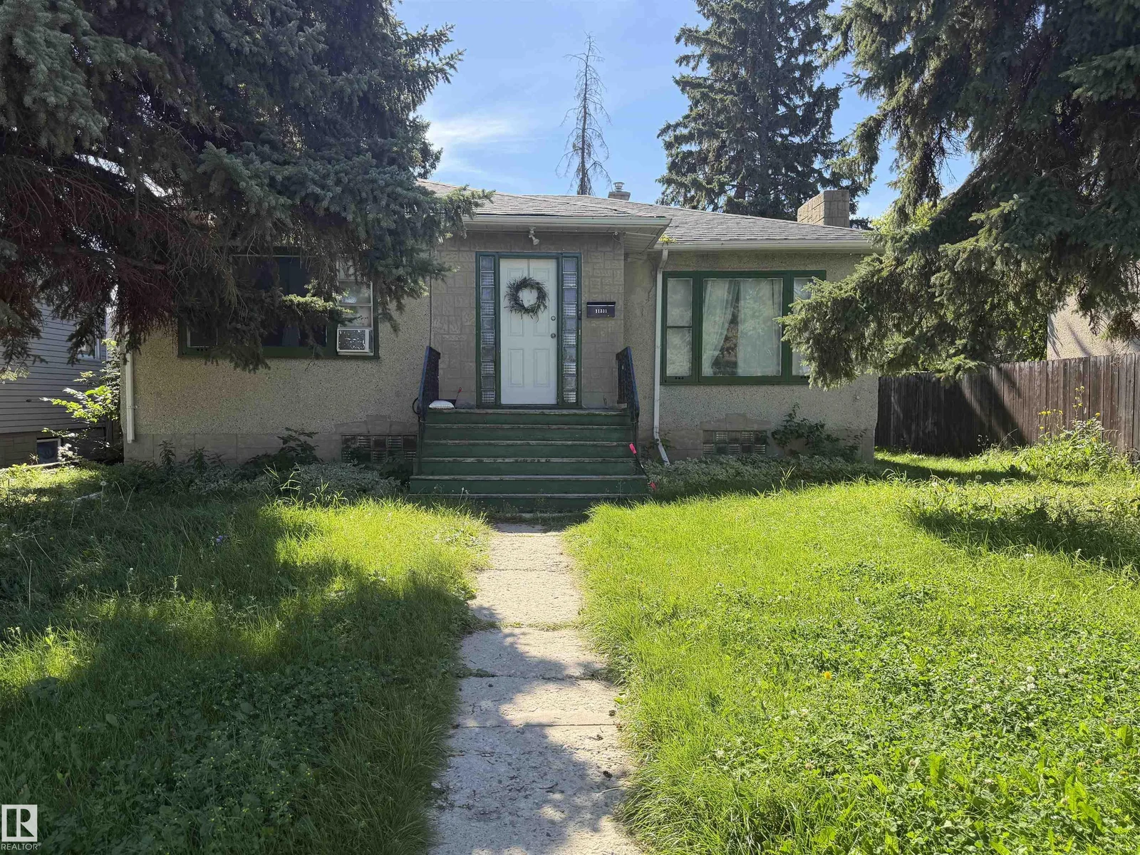 11331 111 AV NW NW, Edmonton