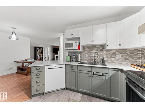 #311 9640 105 ST NW