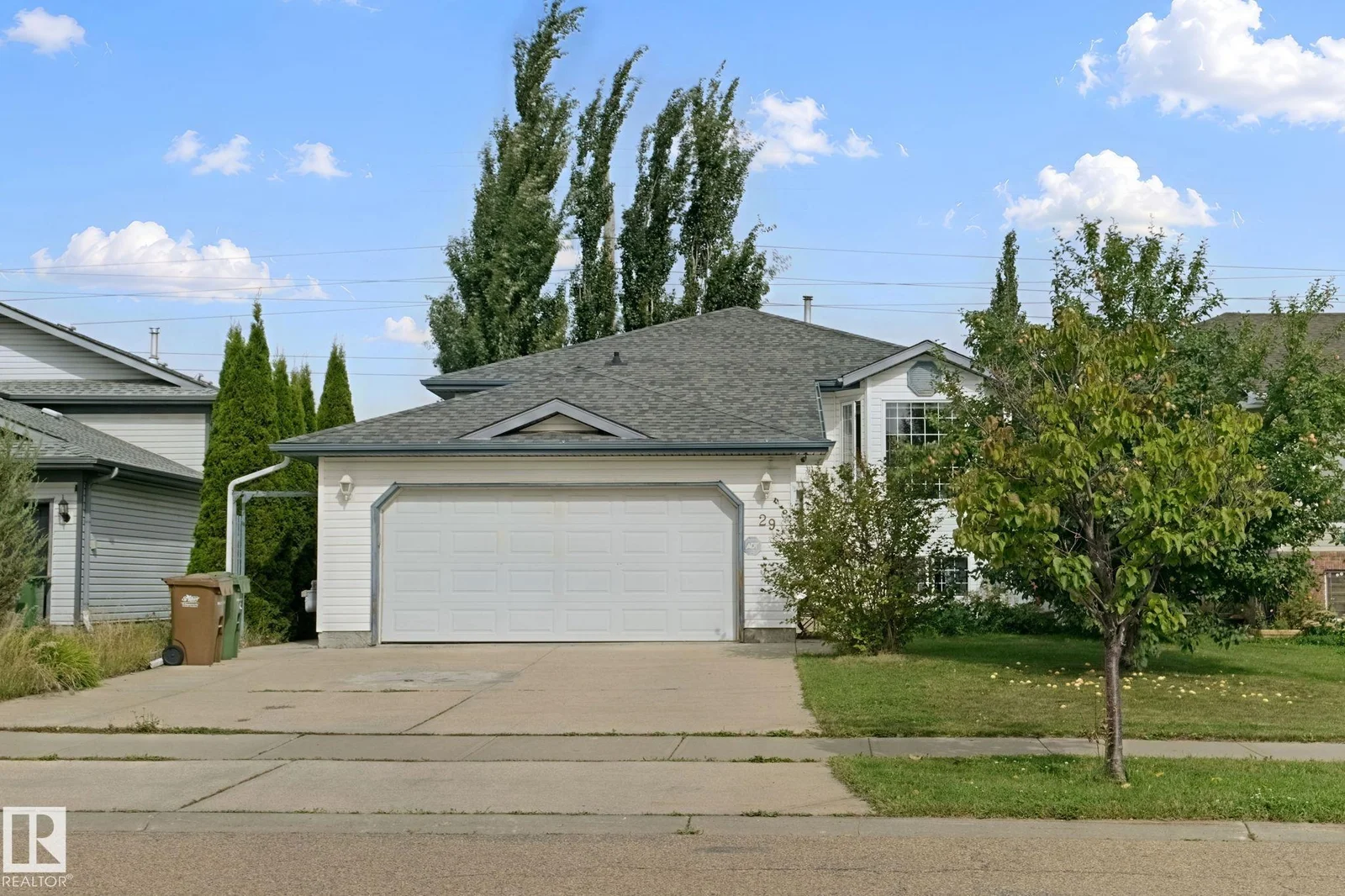 29 HIGHLAND CR, St. Albert