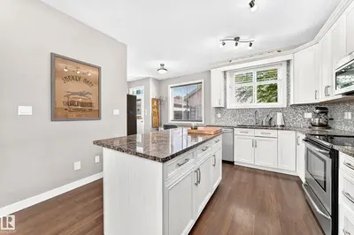 Photo 4 of 167 63 ST SW