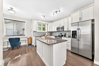 Photo 3 of 167 63 ST SW
