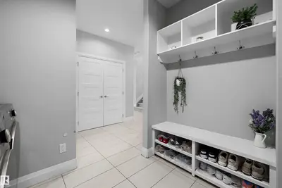 Photo 3 of 17355 11 AV SW SW