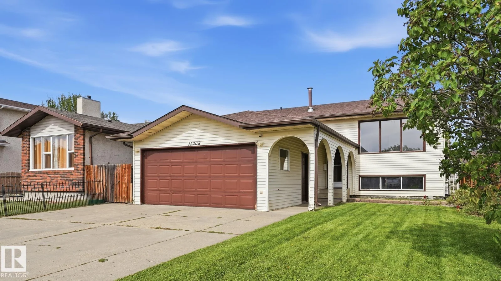 12208 146 AV NW, Edmonton