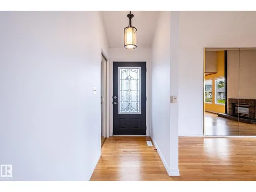 11415 142 AV NW