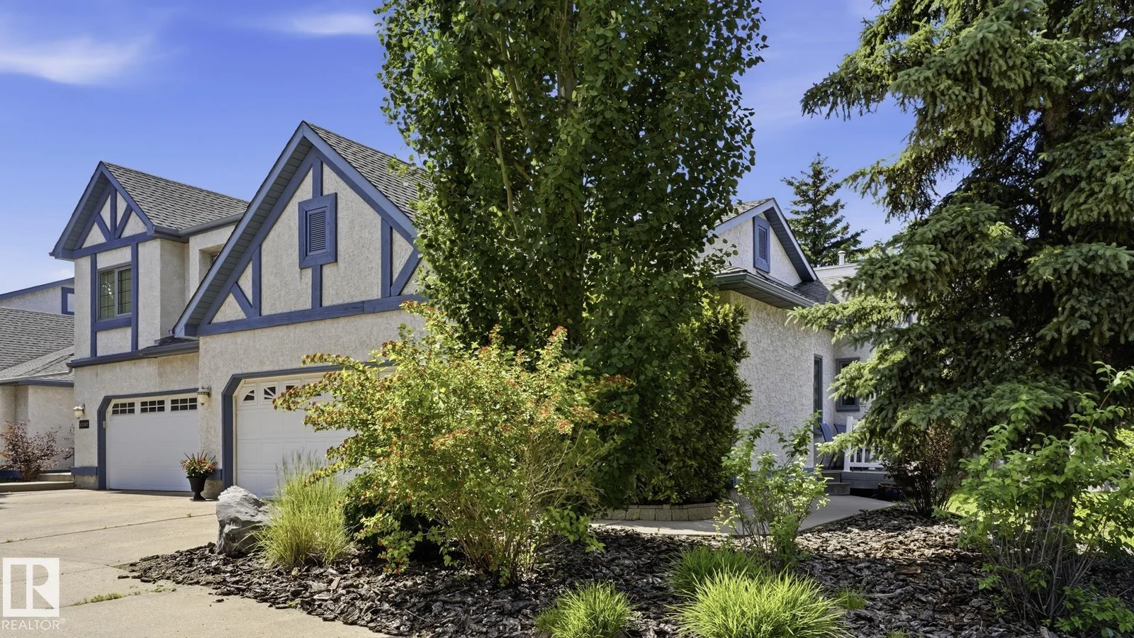 11249 12 AV NW, Edmonton