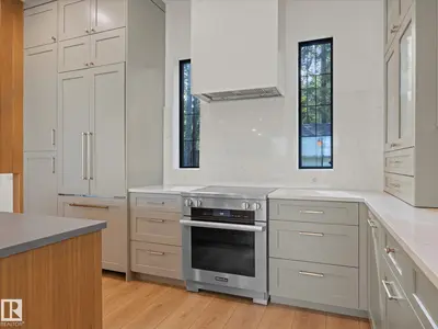 Photo 3 of 246 Beach AV