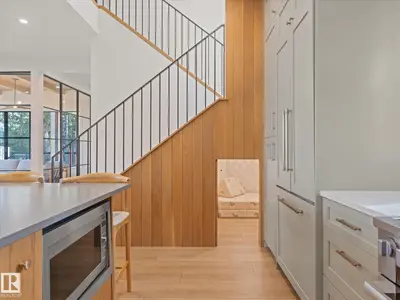 Photo 4 of 246 Beach AV