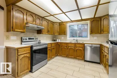 Photo 3 of 25 WELLAND CR