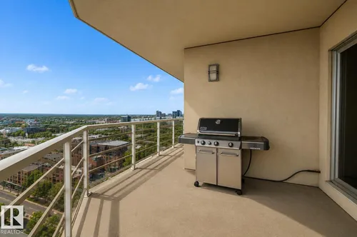#1704 10388 105 ST NW