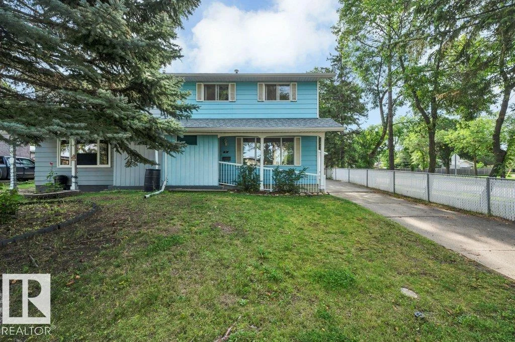 1 FOREST DR, St. Albert