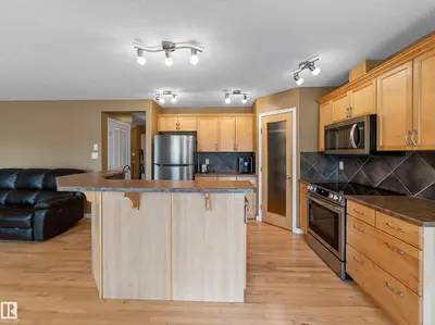 Photo 4 of 460 CHARLOTTE CR