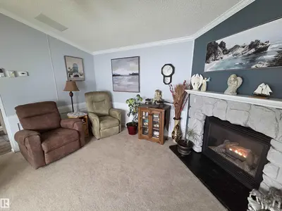 Photo 3 of 33 Midland RD