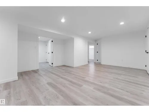 1320 69 ST NW