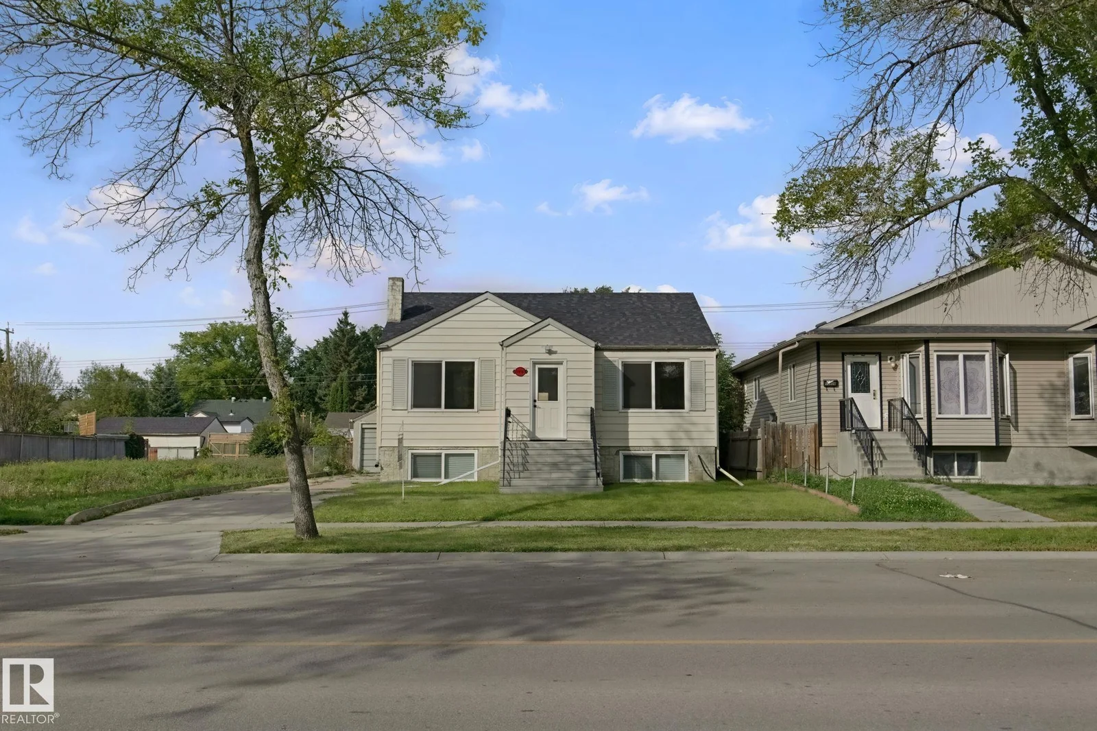 11914 124 ST NW, Edmonton