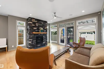 Photo 3 of 11534 122 ST NW