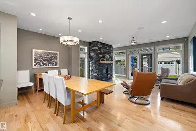 Photo 4 of 11534 122 ST NW