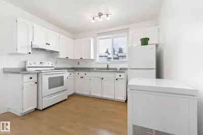 Photo 2 of 3122 142 AV NW