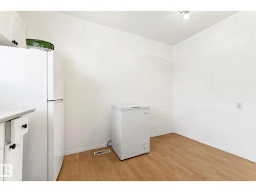 3122 142 AV NW