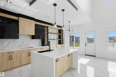 Photo 3 of 2135 1 AV SW