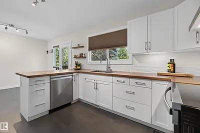 Photo 2 of 16531 116 ST NW