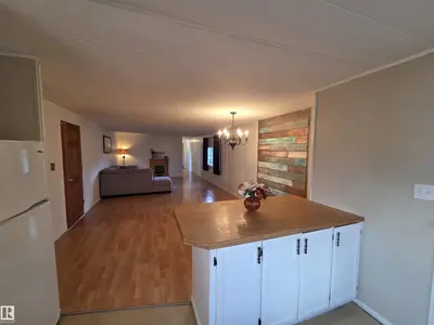 Photo 4 of 5 Calmar Mobile Home Park