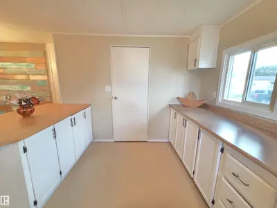 Photo 3 of 5 Calmar Mobile Home Park