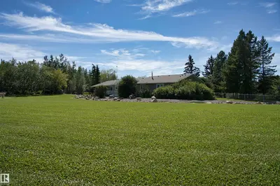 Photo 2 of 39 53504 RGE ROAD 274