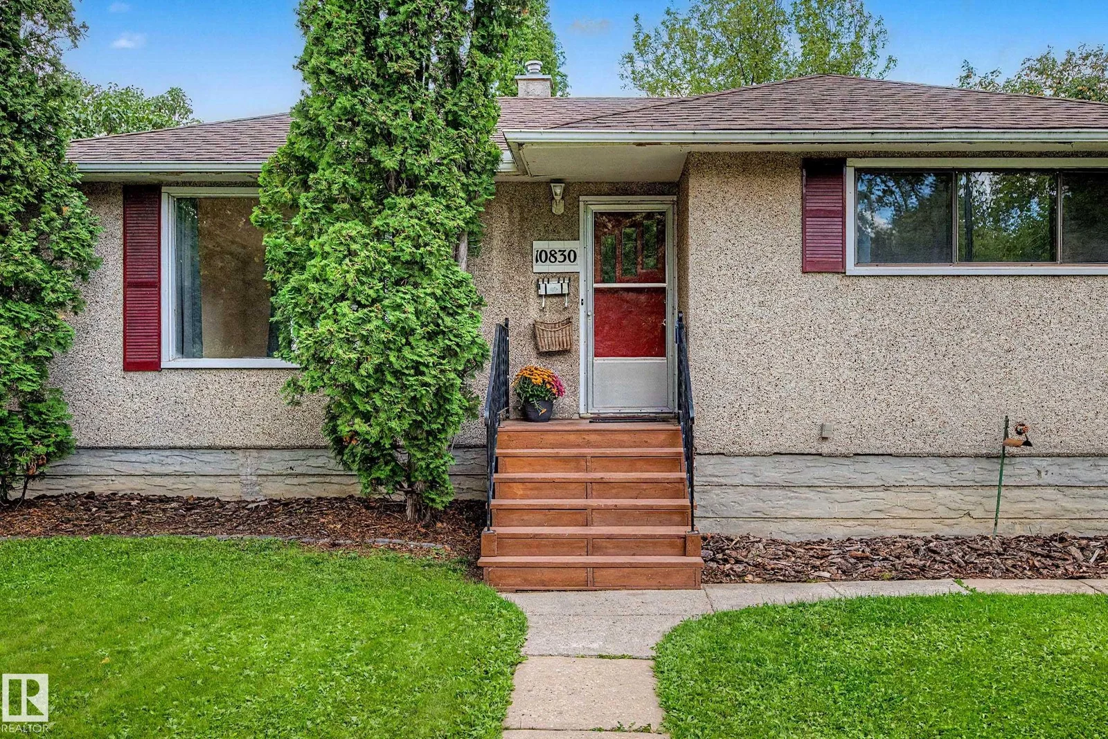 10830 138 ST NW, Edmonton