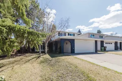 Photo 1 of 10423 35 AV NW