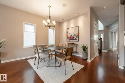 Photo 3 of 11122 52 ST NW